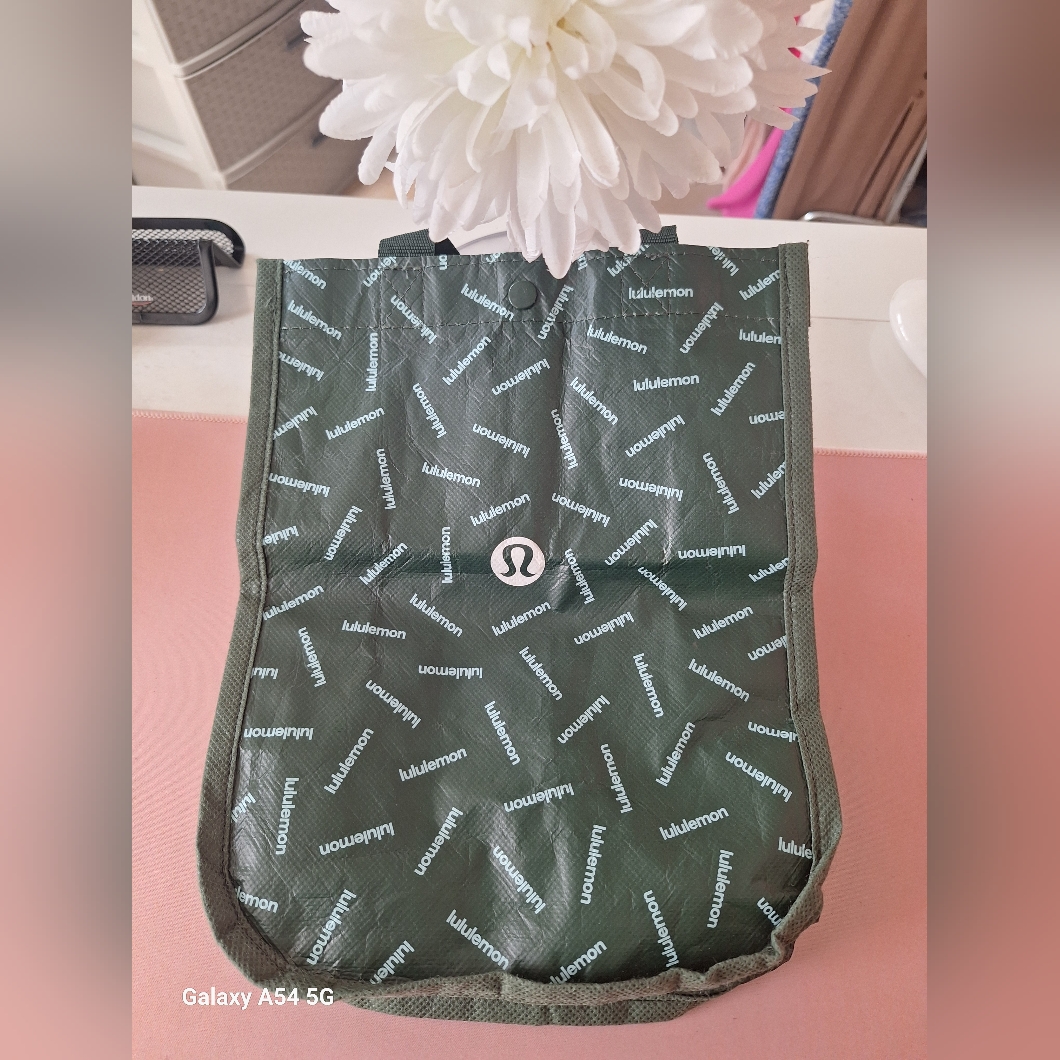 Lululemon Green Tote Bag